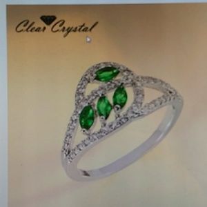 RING SIZE 8 .GREEN CRYSTALS IN WHITE GOLD FILLED